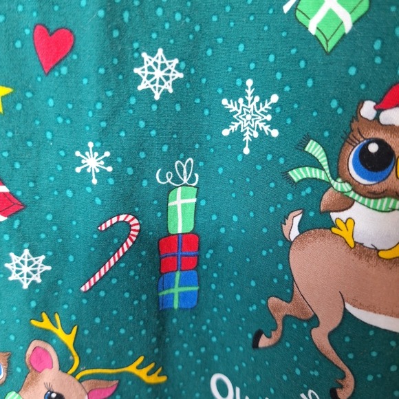 Cherokee Tooniforms Womens Scrub Tops 4XL Christmas Theme Nurse Medical Lot of 2 - Picture 12 of 16